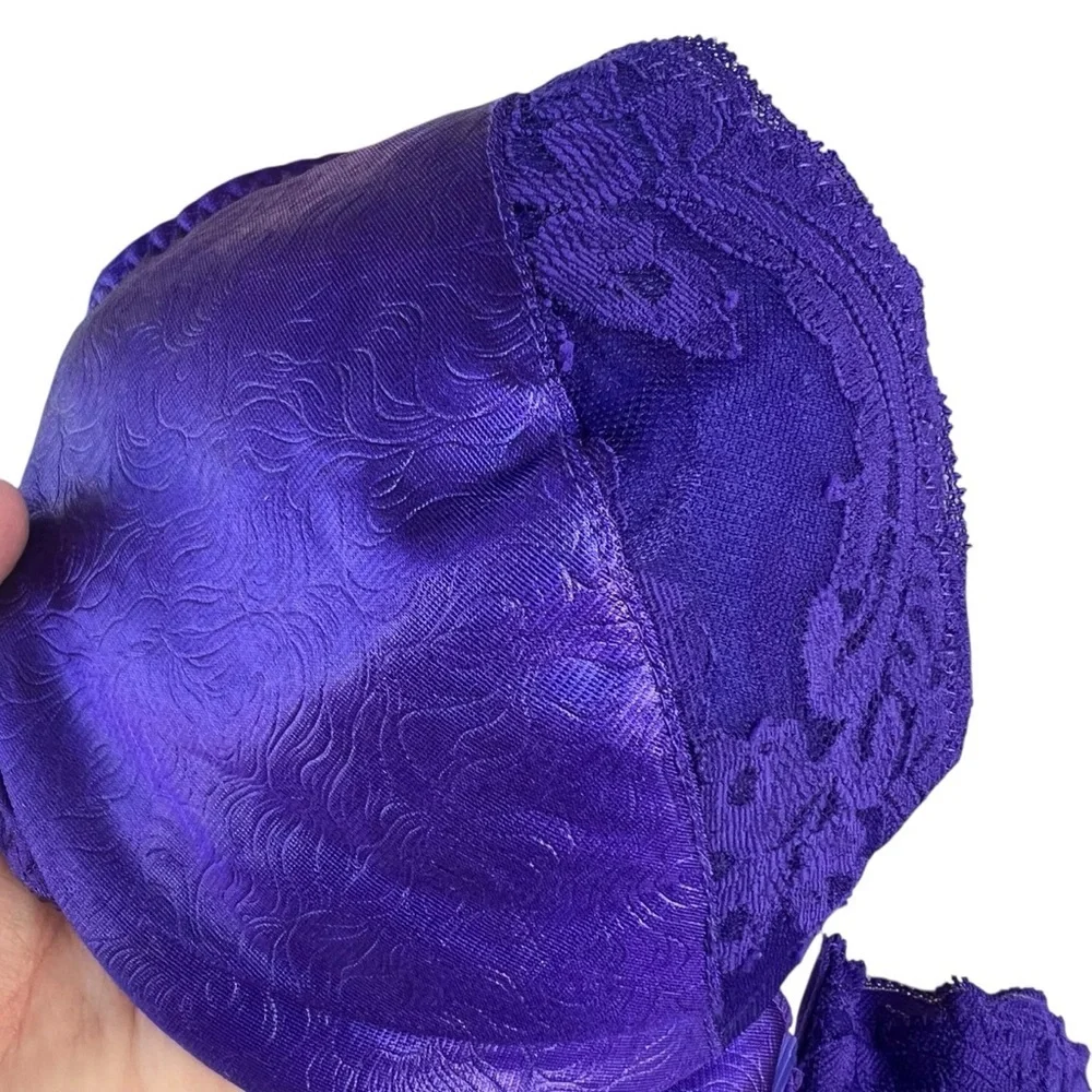 VTG Victoria’s Secret Good Label Bra Purple Jacquard Scroll Lace Front Close 80s